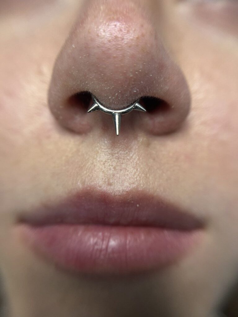 Пирсинг из портфолио наших мастеров